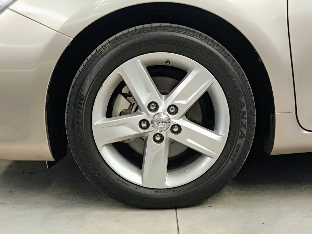 Bán Camry 2.5Q cuối 2015 giá cực tốt cho anh em thiện chí nhé