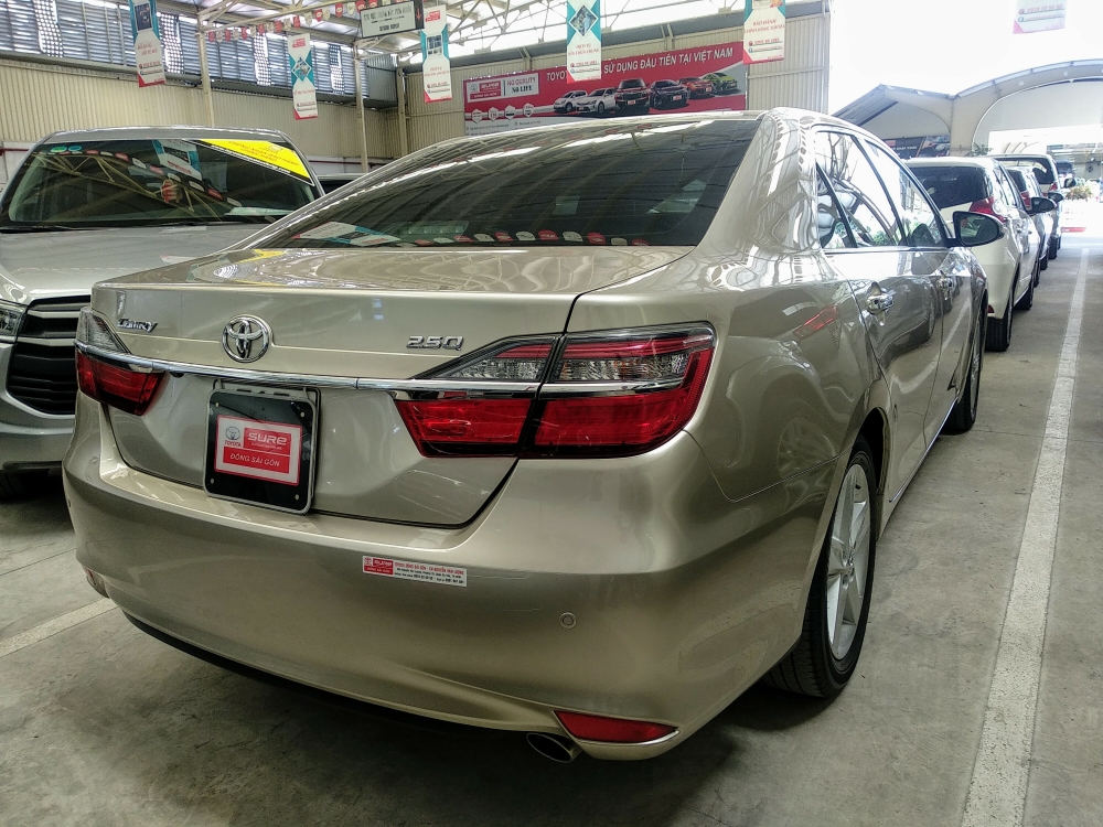 Bán Camry 2.5Q cuối 2015 giá cực tốt cho anh em thiện chí nhé