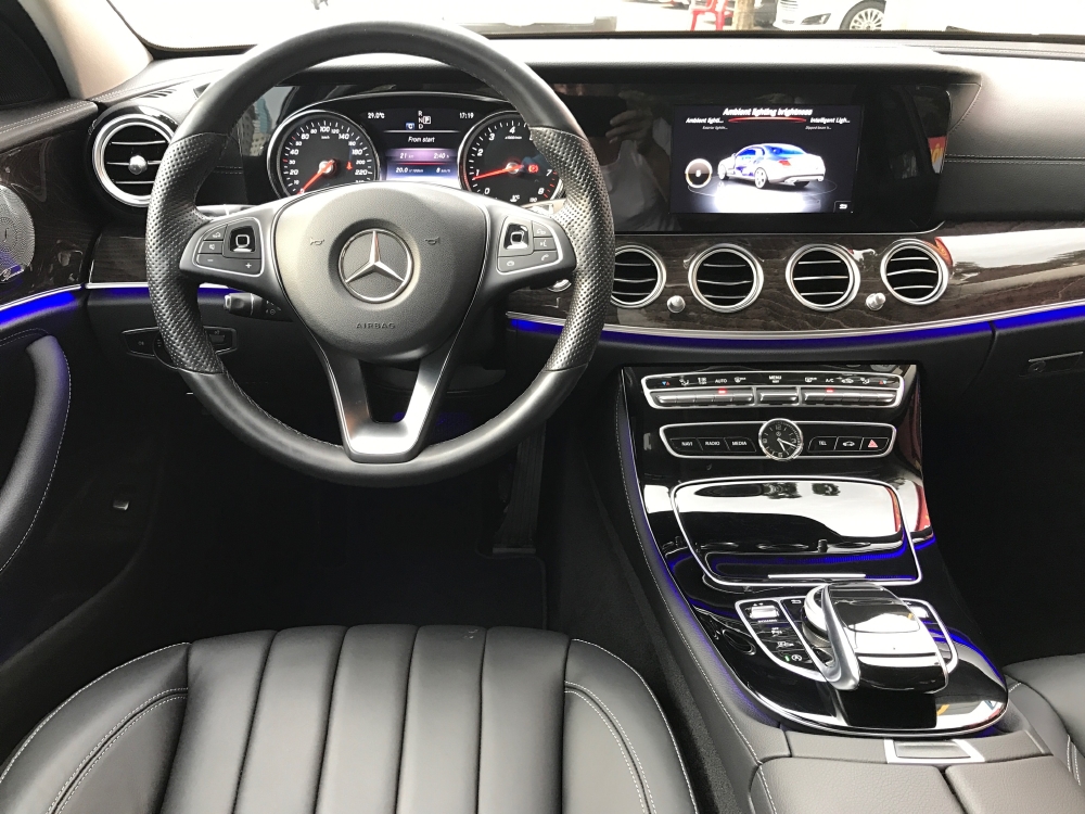 E250 2016 trắng