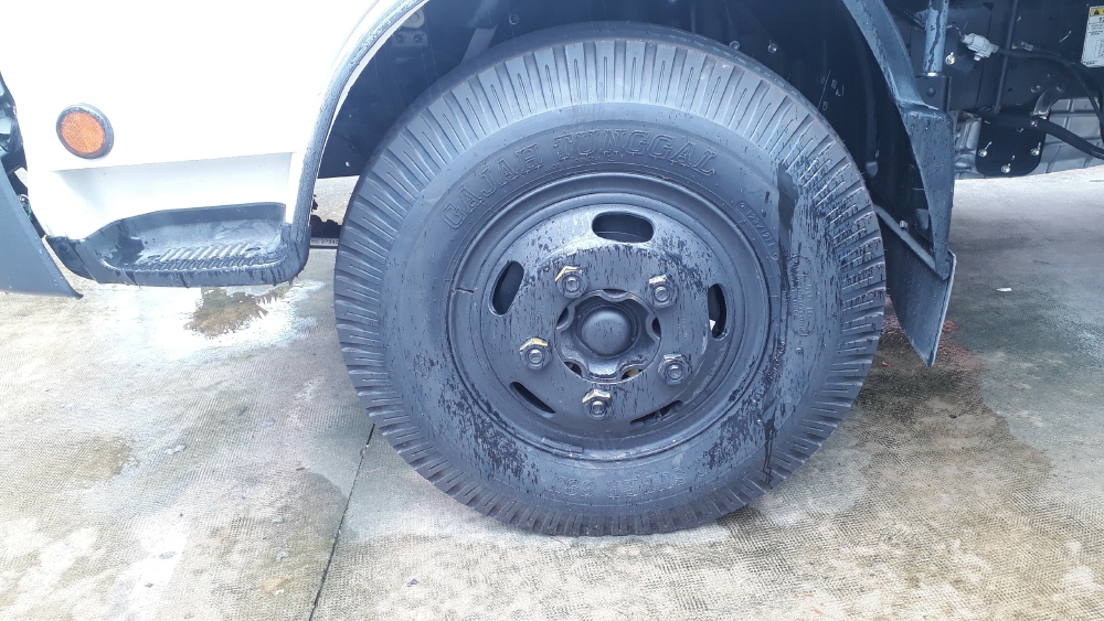 Xe Tải Hino 5 Tấn Thùng Mui Bạt Nhập Khẩu Indonesia Giá Rẻ Nhất Thị Trường.