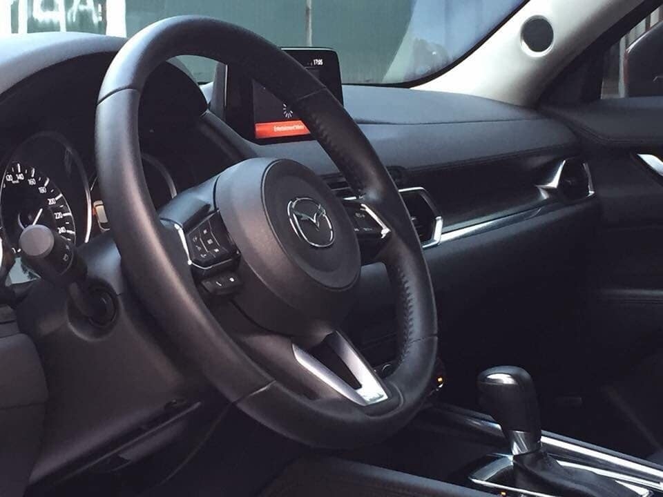 Cần bán xe Mazda CX5 2.5AWD 2018 màu đỏ bảng đủ