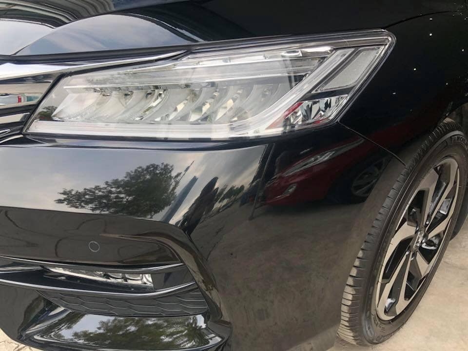 Gia đình cần bán Accord 2019, số tự động, bản 2.4 nhập thái, màu đen