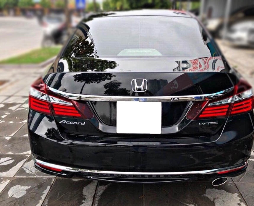 Gia đình cần bán Accord 2019, số tự động, bản 2.4 nhập thái, màu đen