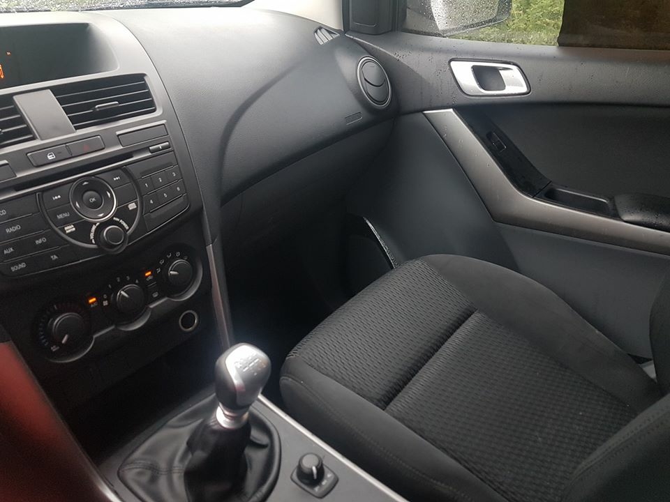 Bán Mazda BT50 2.2 số sàn 2016 đk 2017  hai cầu màu xanh rất mới