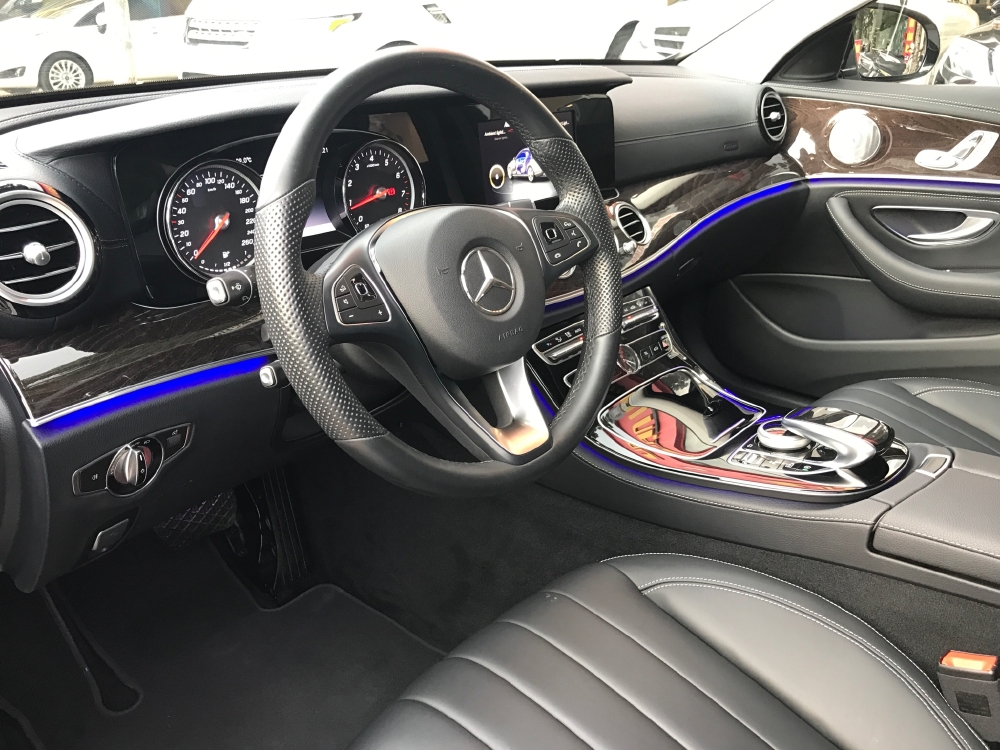 E250 2016 trắng