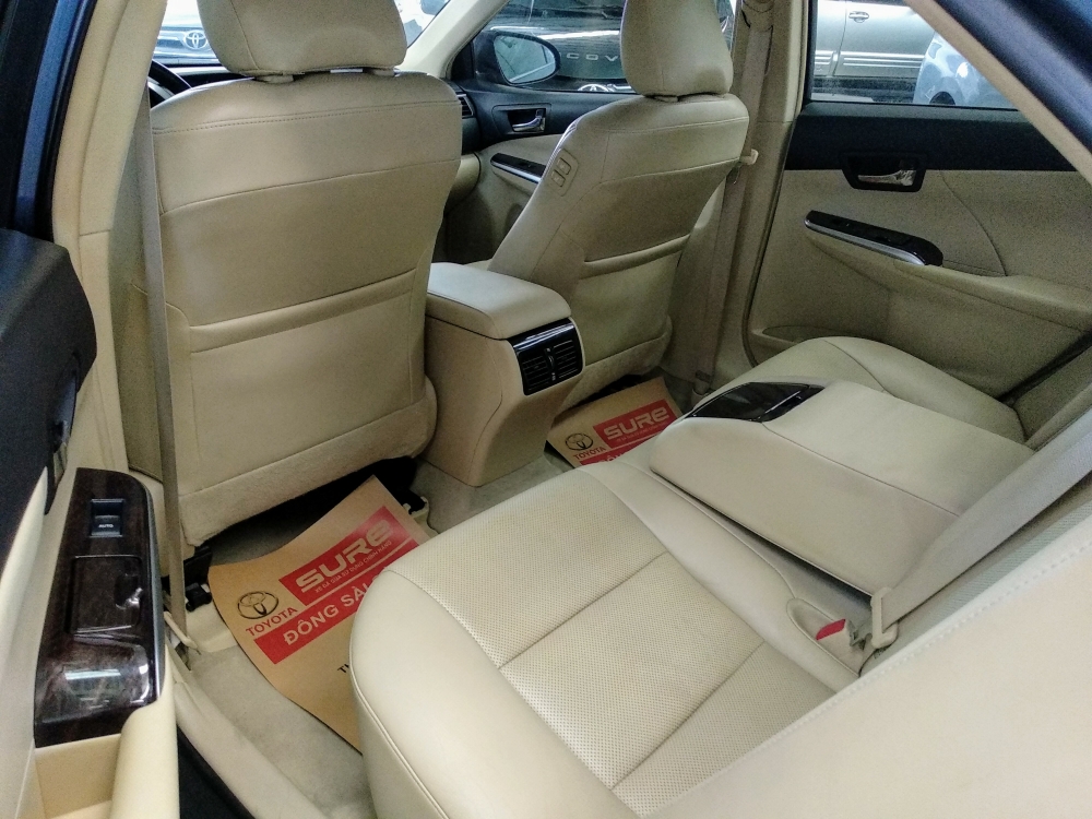Camry 2.0E đời 2015 Xanh Coban với chất xe bao đẹp và giá thì....