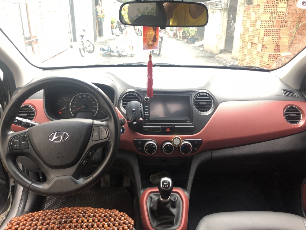 Bán Hyundai I10 số sàn 2019 bản cao cấp model mối nhất.