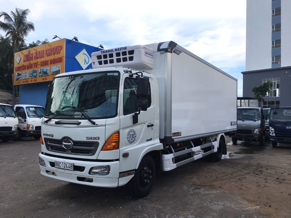 Xe tải HINO FC 2019 thùng QUYỀN AUTO Đông Lạnh tải 6.5 tấn - Trả Góp