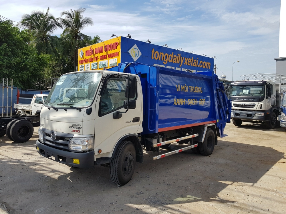 Xe tải Chuyên Dùng CHỞ RÁC HINO DUTRO XZU342L (6 khối)- Trả Góp