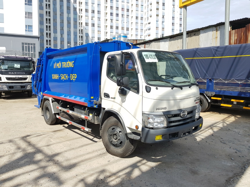 Xe tải Chuyên Dùng CHỞ RÁC HINO DUTRO XZU342L (6 khối)- Trả Góp