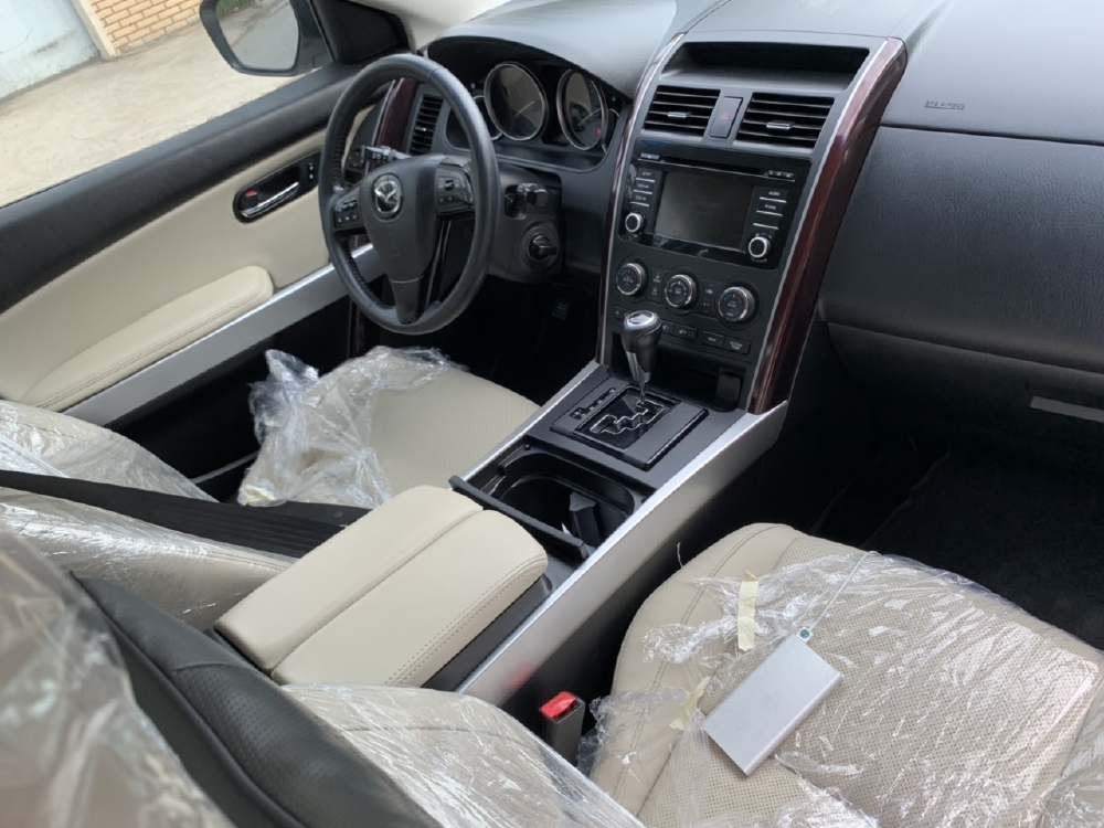 Đổi xe mới cần bán CX9 AWD 2015, màu trắng, số tự động, máy xăng