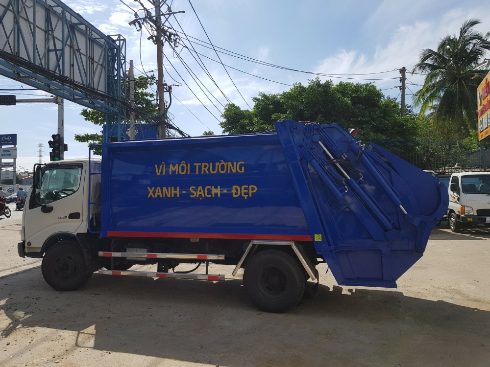 Xe tải Chuyên Dùng CHỞ RÁC HINO DUTRO XZU342L (6 khối)- Trả Góp