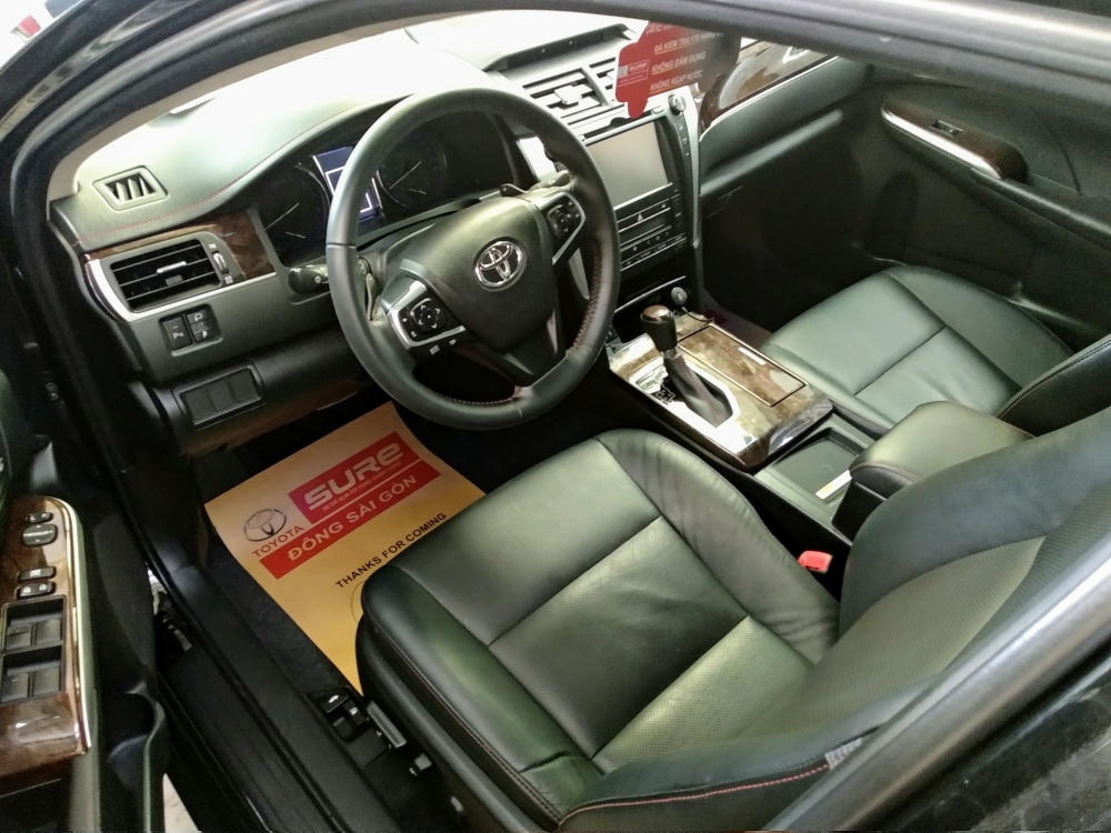 Camry 2.5Q cuối 2016 xe đẹp, giá tốt, ưu đãi lớn....