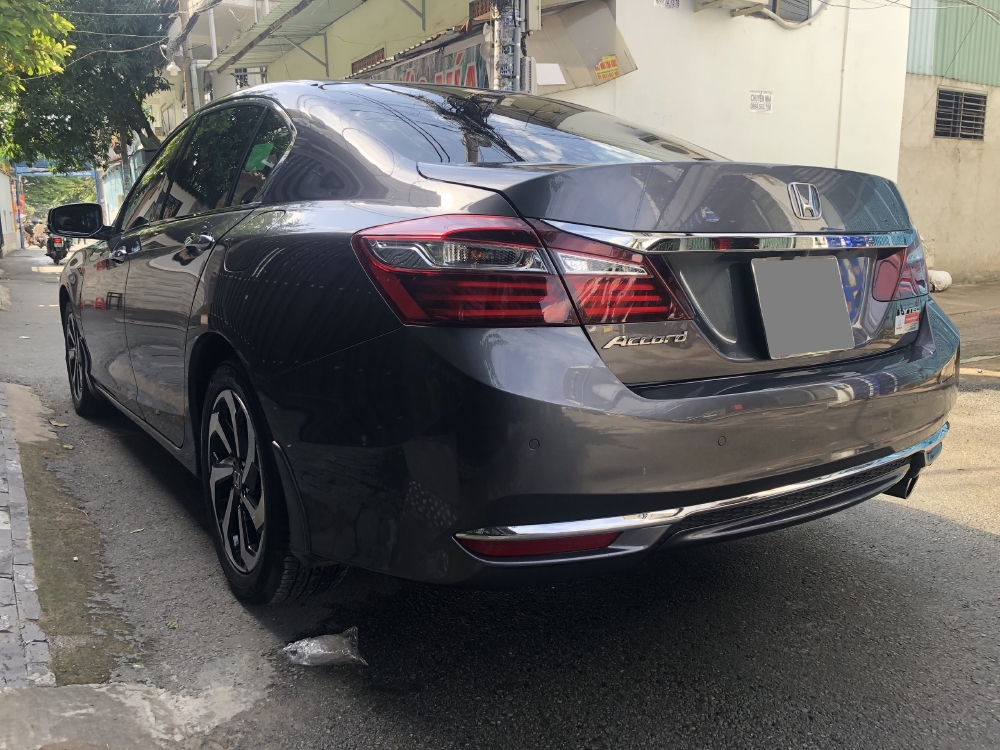 Bán Honda Accord 2019 tự động full màu xám chính chủ.