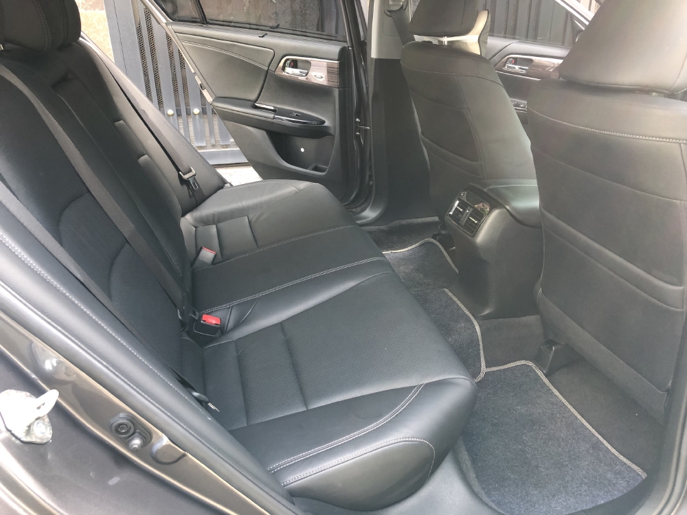 Bán Honda Accord 2019 tự động full màu xám chính chủ.