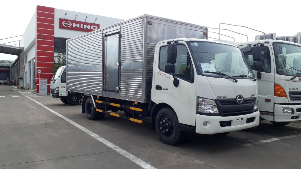 Xe Tải Hino 1.9 Tấn Giá Rẻ Nhất Thị Trường - Giao Xe Ngay.