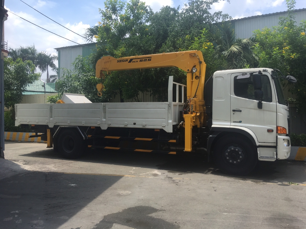 Hino FG8JP7A Thùng lững gắn cẩu SCS525