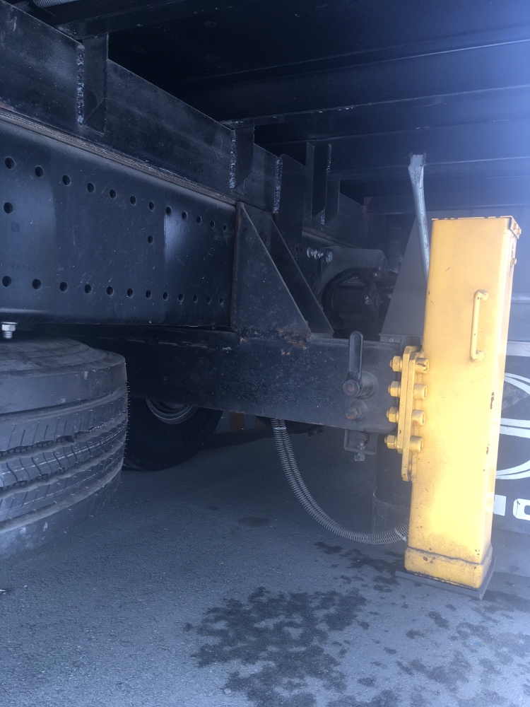 Hino FG8JP7A Thùng lững gắn cẩu SCS525