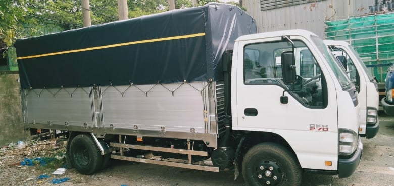 xe tải isuzu 2t9 thùng bạt đời 2019
