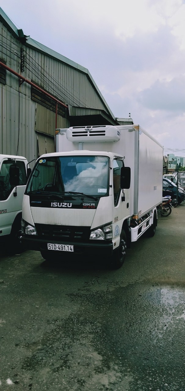 xe đông lạnh isuzu 2t9 qkr270 đời 2019