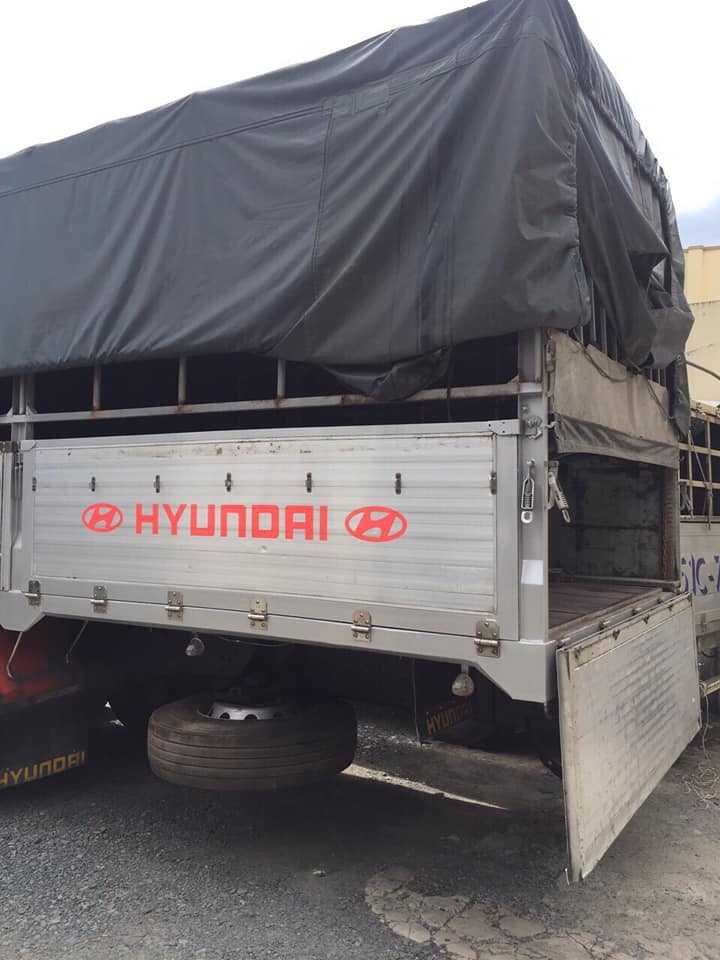 cần bán xe tải hd250 đời 2011 tải 15 tấn thùng dài 6m2 giá tốt nhất tphcm
