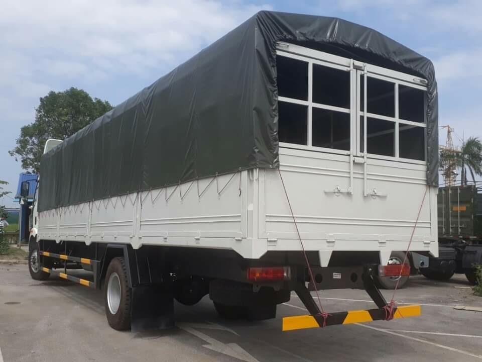 xe tải faw 7.8 tấn thùng dài 9m7-trả trước 300tr có xe