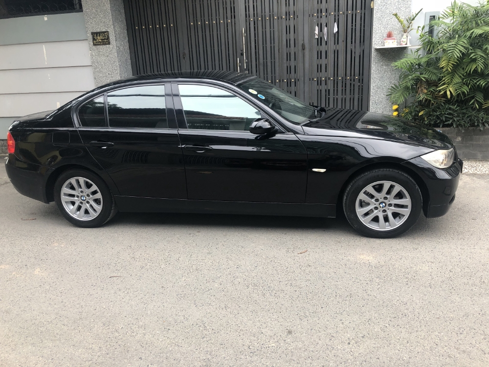 Bán BMW 320I 2008 tự động màu đen sang trọng cực kỳ.