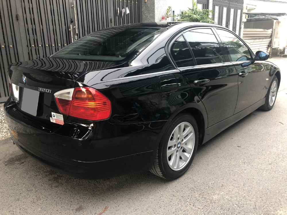 Bán BMW 320I 2008 tự động màu đen sang trọng cực kỳ.