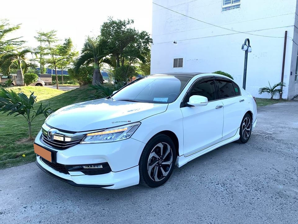 Gia đình cần bán xe Accord 2019, số tự động, bản 2.4