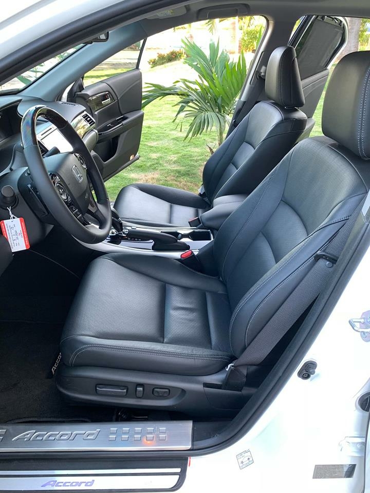 Gia đình cần bán xe Accord 2019, số tự động, bản 2.4
