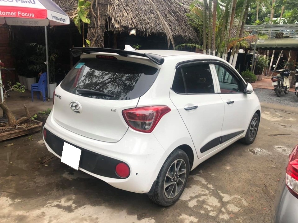 Gia đình cần bán xe I10 Hatbach, sản xuất 2019, số sàn bản 1.25