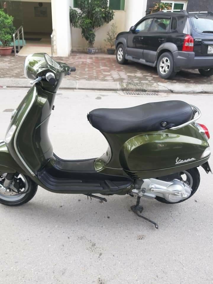 Vespa xanh rêu cần tìm chủ