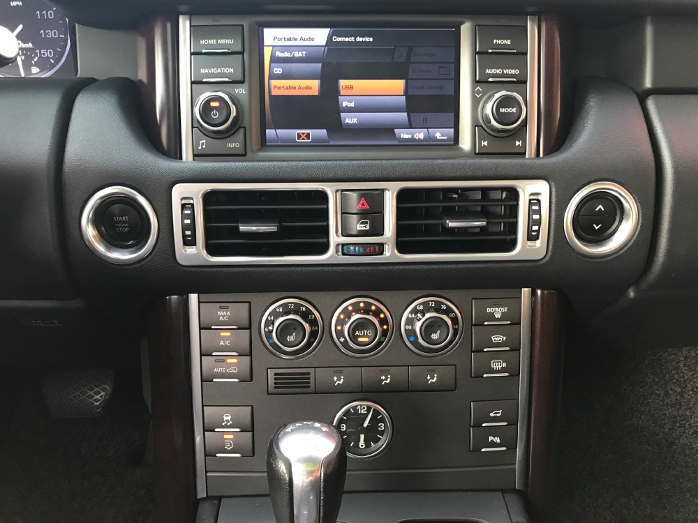 Land Rover HSE 2009 trắng