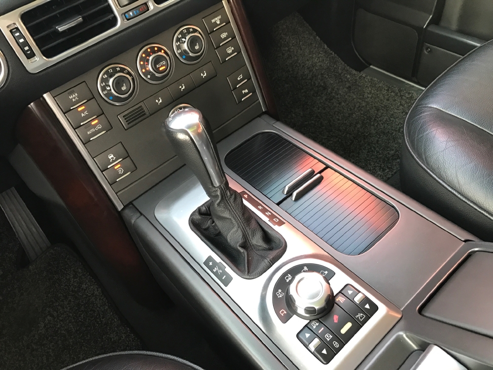 Land Rover HSE 2009 trắng