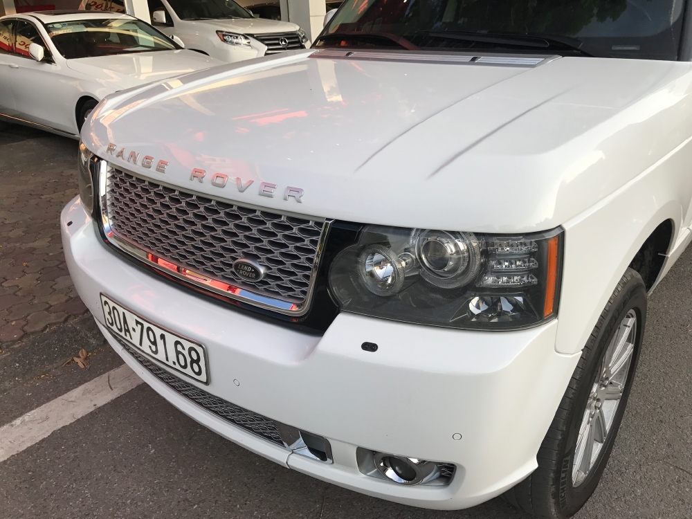 Land Rover HSE 2009 trắng