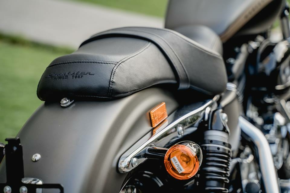 Harley Davidson Custom 1200cc Chính Hãng 100%