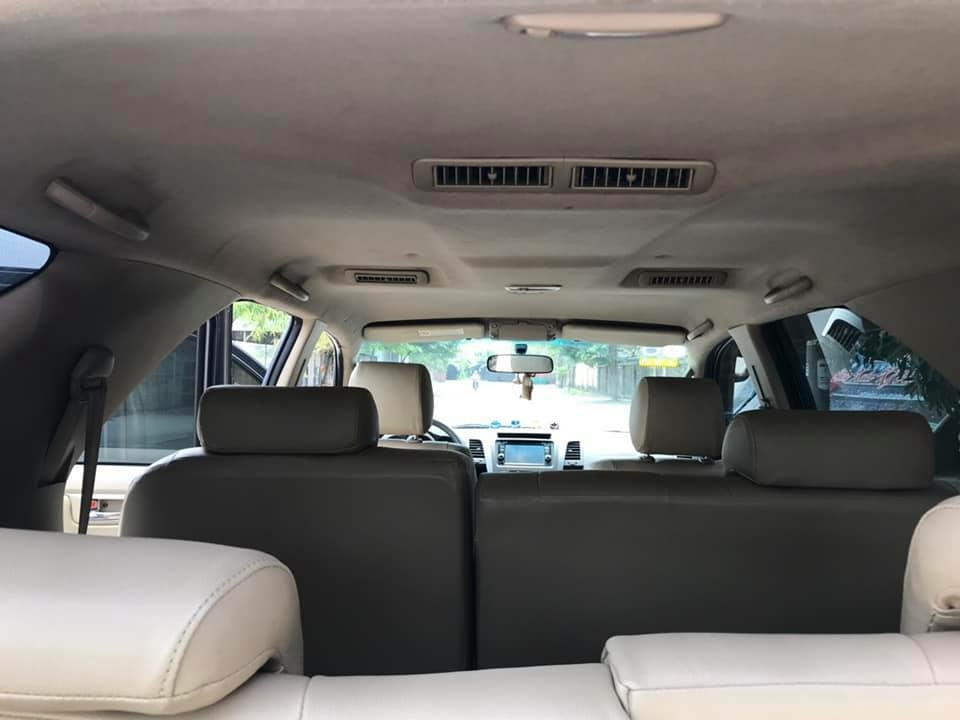 Cần bán xe Fortuner 2009, số sàn, máy dầu, màu xám gia đình sử dụng