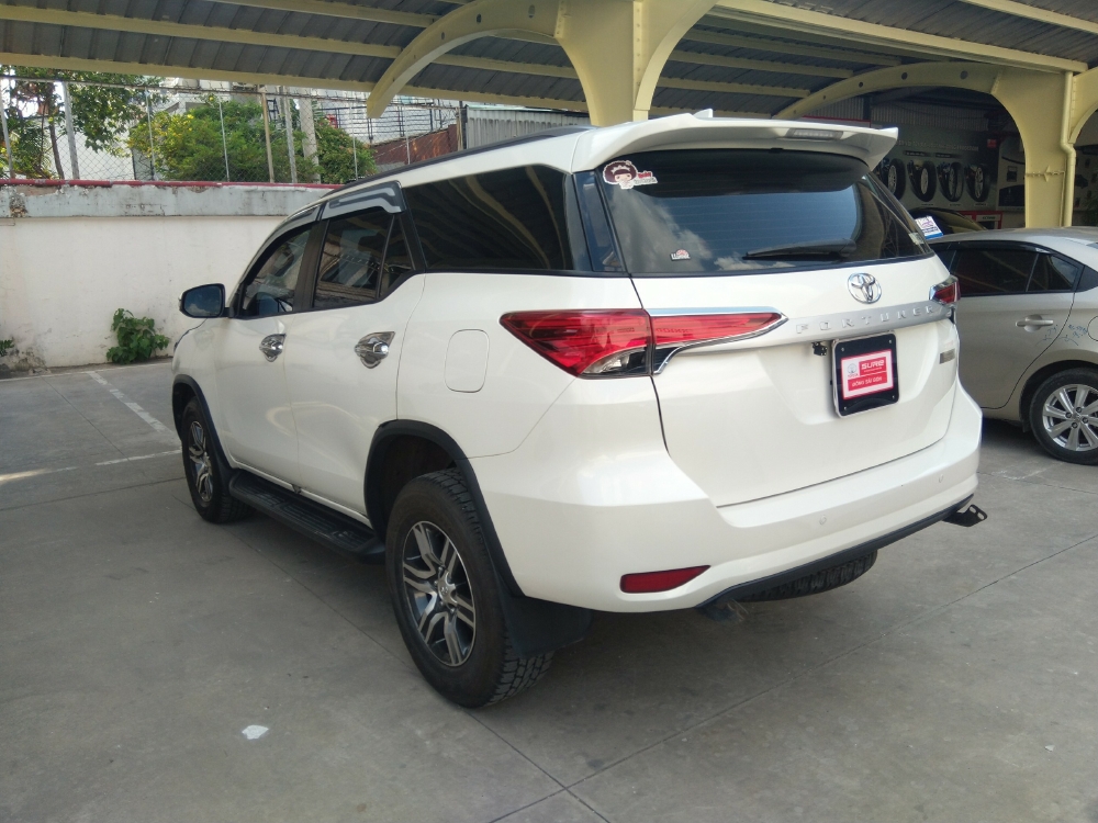 Fortuner 2.4G máy dầu số sàn sx 2017, Nhập Indo cam kết chất lượng