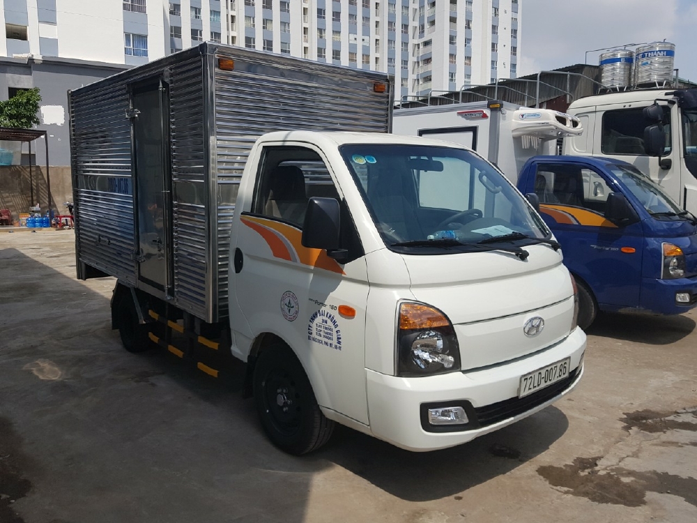 Xe tải thùng kín HYUNDAI H150 2019 tải 1.5 tấn - Trả Góp
