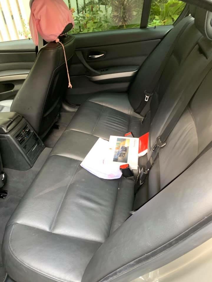Gia đình cần bán xe Bmw 320i, 2008. số tự động, màu vàng cát