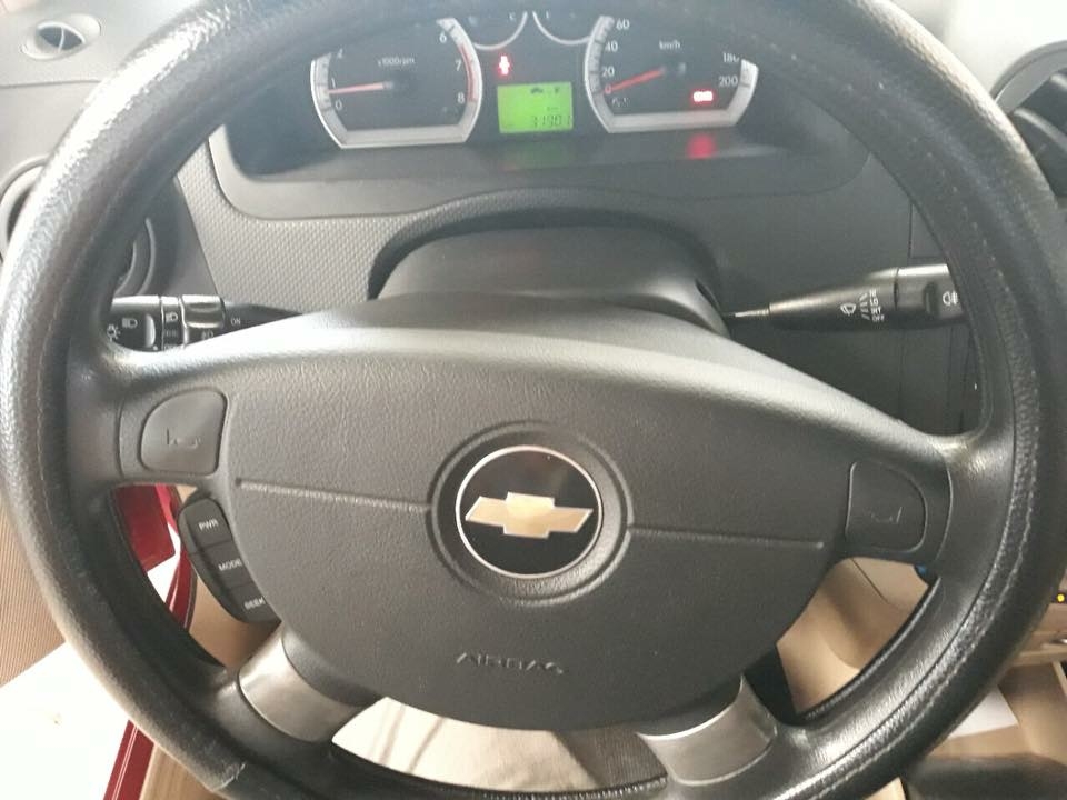 Cần bán xe Chevrolet Aveo LT 2017 số sàn màu Đỏ