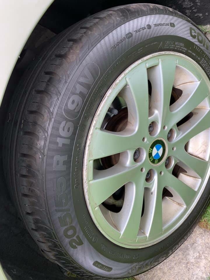 Gia đình cần bán xe Bmw 320i, 2008. số tự động, màu vàng cát