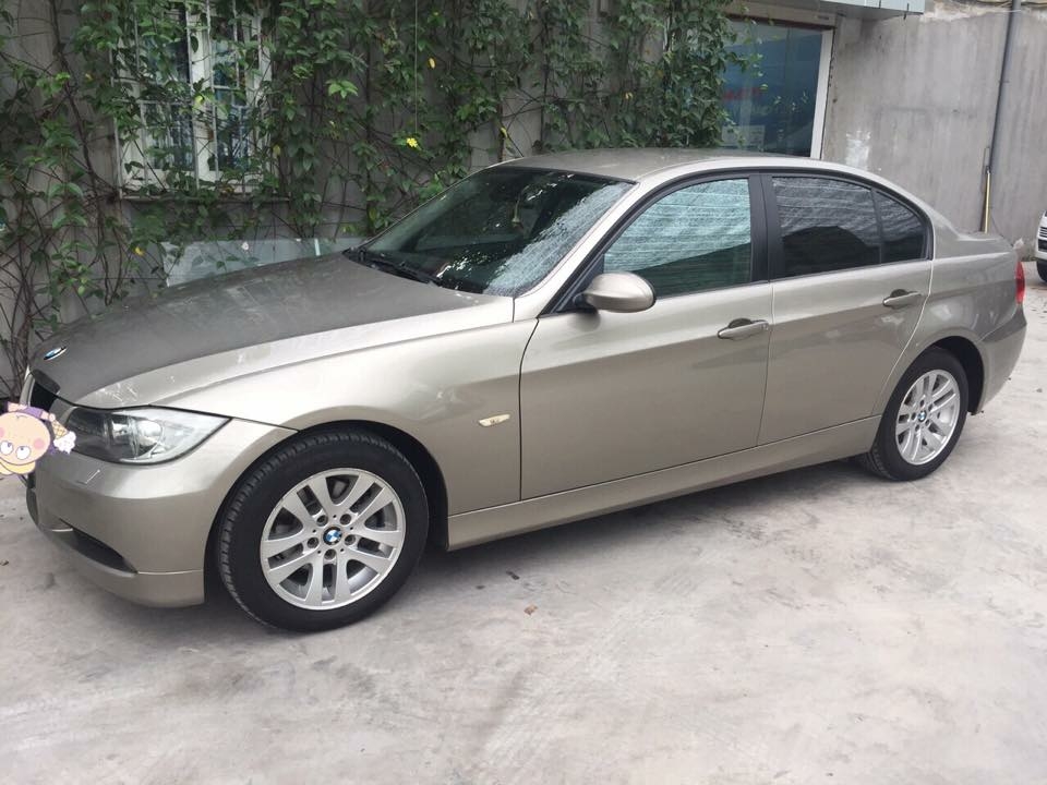 Gia đình cần bán xe Bmw 320i, 2008. số tự động, màu vàng cát