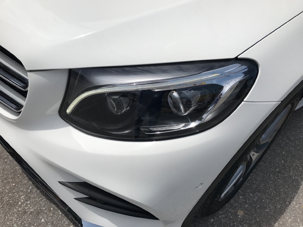 GLC300 model 2017 trắng