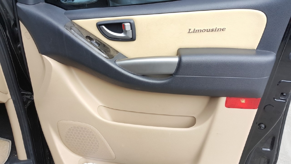 Hãng bán Starex Limousine 2014, màu đen, đúng chất, biển TP, giá TL, hổ trợ góp