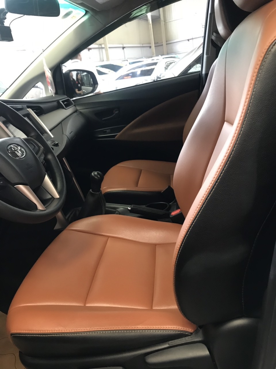 Innova E số sàn sx 2018 ĐK 1/2019 xe bảo hành toàn quốc. Xe đẹp giá rẻ, chất lượng hàng đầu