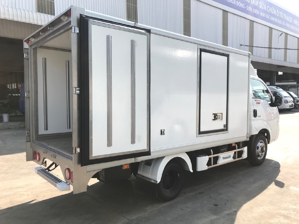 Xe tải K250 thùng đông lạnh tải trọng 1990 kg lưu thông quận 1