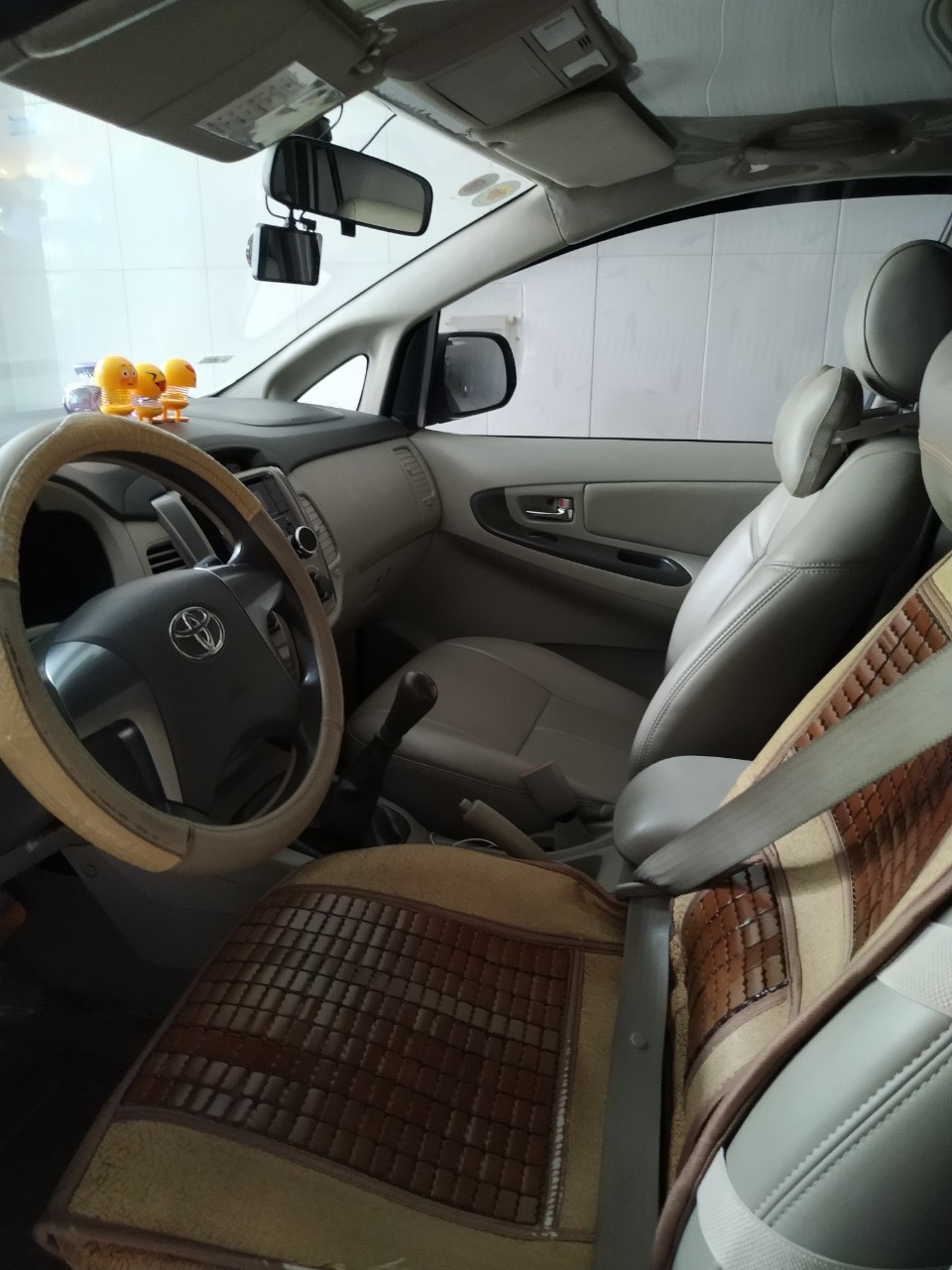 Hãng bán Innova E 2016, màu bạc, đúng chất, giá TL, hổ trợ góp