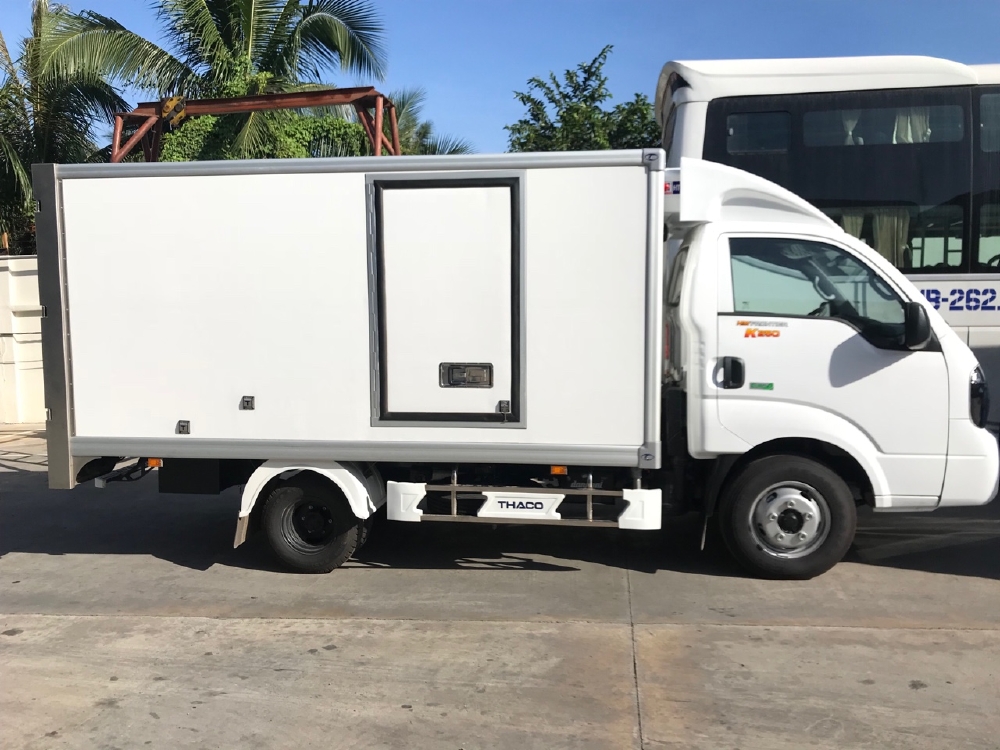 Xe tải K250 thùng đông lạnh tải trọng 1990 kg lưu thông quận 1