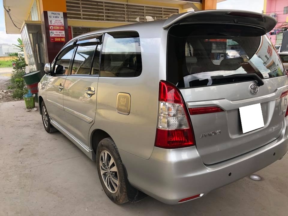 Lên đời đổi xe mới cần bán Innova 2016, số sàn, máy xăng còn nguyên zin